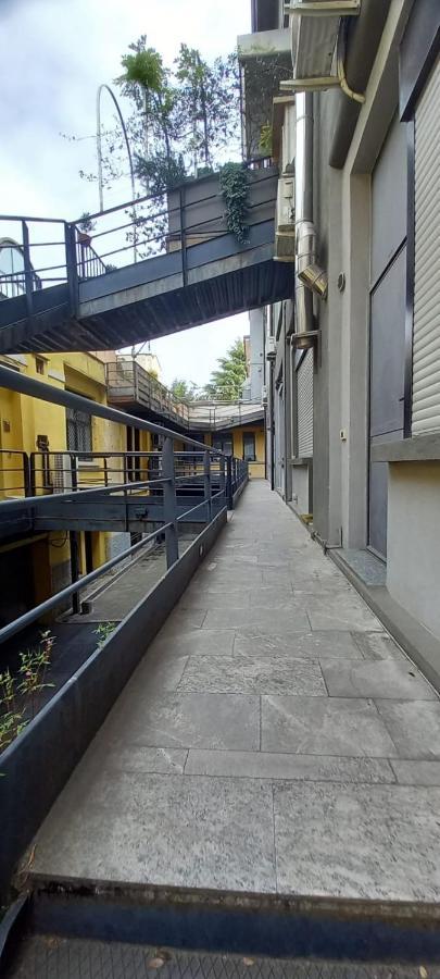 Primopiano - Umbria Appartamento Milano Esterno foto